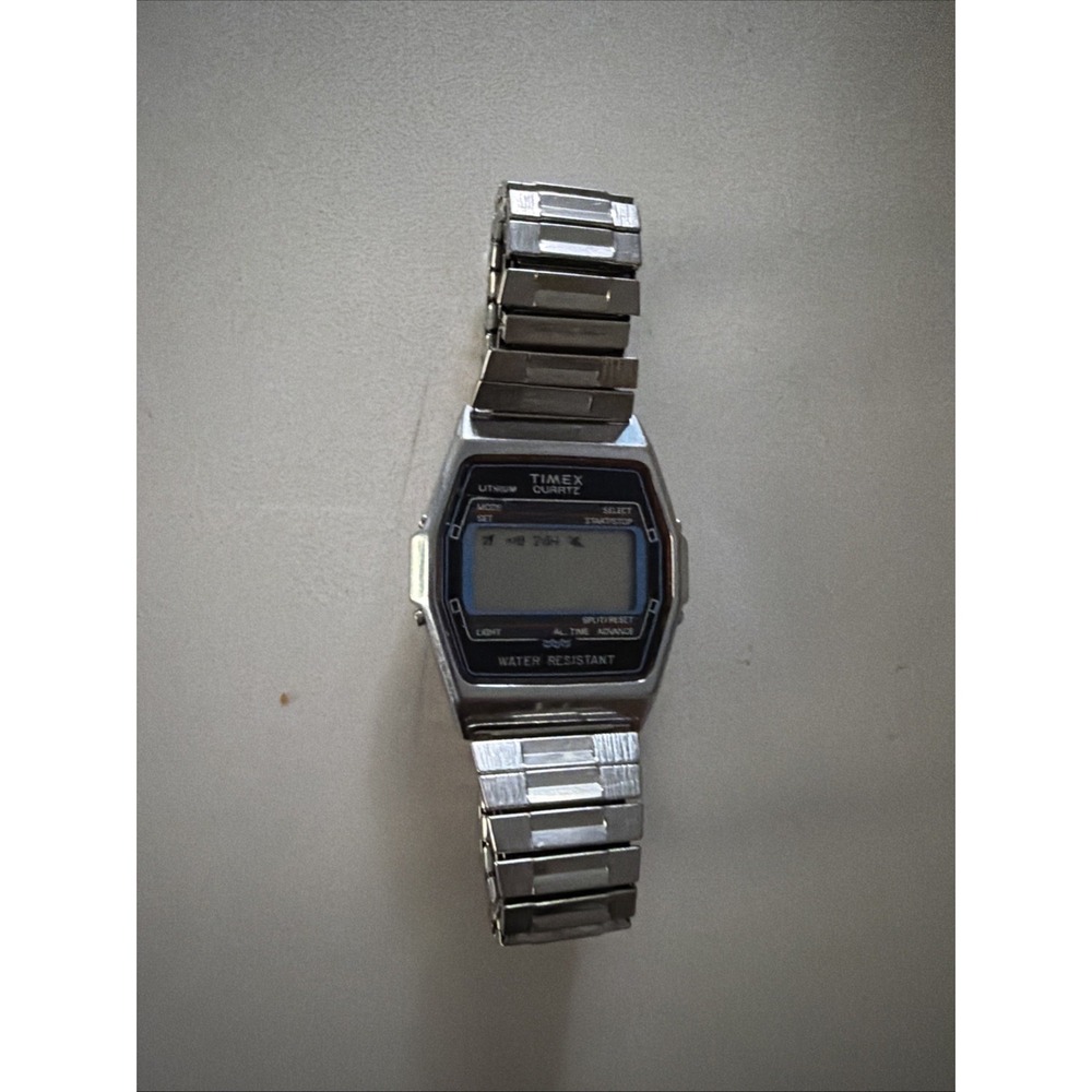 Timex Quartz Digital Watch from the 80's Silver Water Resistant